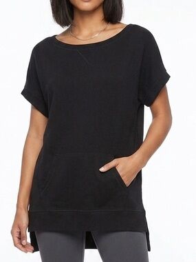 NEIMAN MARCUS Short Sleeve Black Boxy Relaxed Sweatshirt Kangaroo Pocket T-Shirt